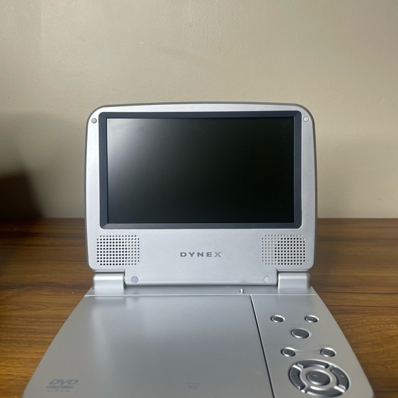 Dynex DX-PDVD7 Portable DVD Player 7" Silver New Open Box Tested Works - Picture 11 of 15